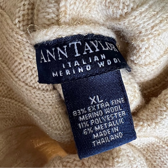 Vintage Ann Taylor Cream/gold turtleneck Italian merino wool sweater XL - Picture 6 of 6